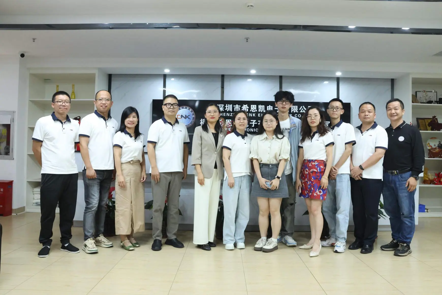 Shenzhen Technology University와 CNK Electronics, LCD 수출 디지털 마케팅의 새로운 길을 개척하다